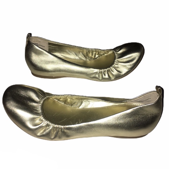 nine west carmen flats